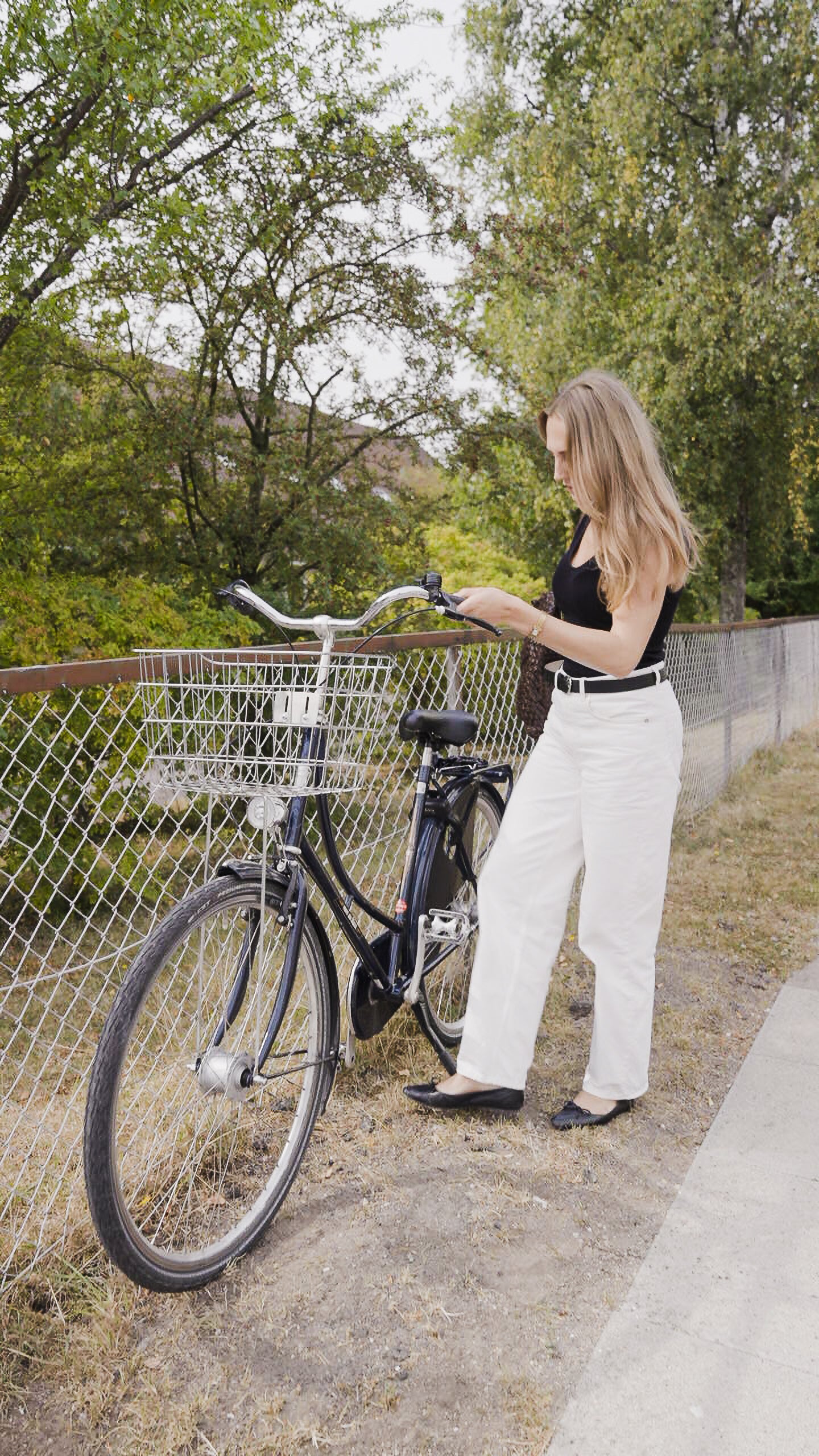 Locato Thin Tracker gør det nemt at holde styr på dine vigtigste ejendele. Den ultratynde tracker fungerer med Apples Find My-netværk og har udskifteligt batteri, så du altid kan finde dine ting – uden bekymringer.

Kompatibel med Apple Find My
Super tyndt design – perfekt til pung, taske eller nøgler
Udskifteligt batteri (CR2032)
Lang levetid og pålidelig sporing
Aktivering med SIRI eller app
IP 65